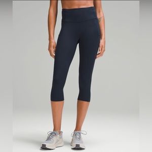 Cropped fast and free Lululemon running legging!!